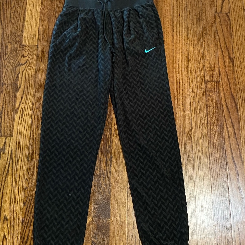Nike Black Textured sweats Joggers